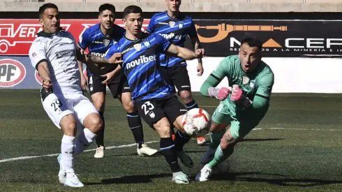 Huachipato quiere escapar de la zona roja
