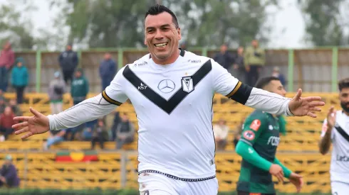 Paredes marcó golazo ante Temuco
