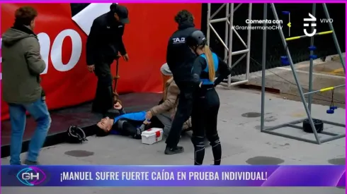 La jugadora ni le prestó ayuda.
