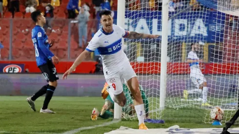 Fernando Zampedri alcanzó los 116 goles con Católica y está a dos de Rodrigo Barrera.
