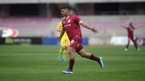 Lionel Altamirano le dio el triunfo a La Serena para seguir de líderes en Primera B.
