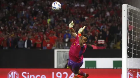 Claudio Bravo jugó los últimos partidos por la Roja.
