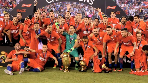 Bravo le pone punto final a la discusión de quién es el mejor en la historia de La Roja.
