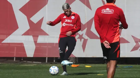 Carlos Palacios sale del equipo titular de la Roja
