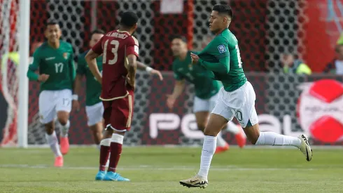 Bolivia se aprovecha de la altura para golear a Venezuela y superar a Chile en Eliminatorias.
