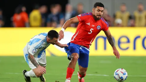 La Roja se juega un partido difícil de visita.
