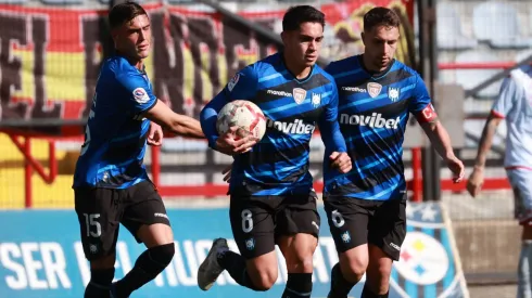 Huachipato se pone al día.
