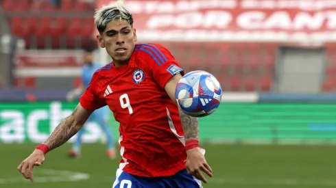 Arturo Vidal confía en que Carlos Palacios es la solución para la Roja
