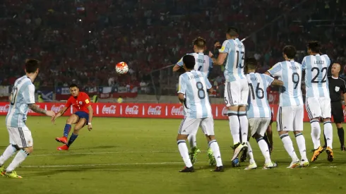 El "Mortero" destacó a los diez jugadores que mejor patean tiros libres en Chile
