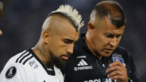 Jorge Almirón saca a Arturo Vidal de duelo clave de Colo Colo ante Cobresal.
