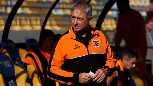 Dalcio Giovagnoli podría salir de Cobreloa tras mala campaña como DT.
