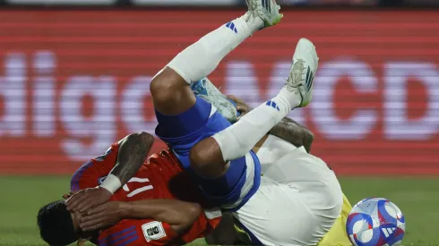 Esteban Pavez terminó con dolencias físicas en la Roja.
