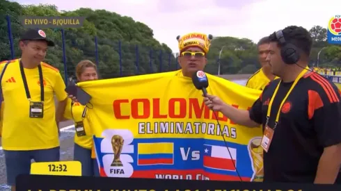 Los hinchas colombianos también sufren con las canciones.
