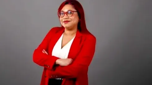 Alejandra Valle se postula como concejal en la comuna de Ñuñoa.
