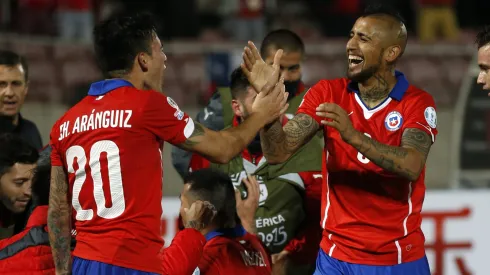 Charles Aránguiz y Arturo Vidal tienen chances de volver a Chile.
