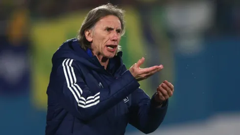 Ricardo Gareca la pasa mal en Chile por críticas a su mal nivel.
