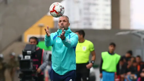 Gustavo Álvarez no ha encontrado solución con Assadi en la U.
