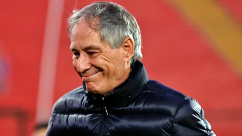 Hola volverá al fútbol argentino para dirigir a Rosario Central.
