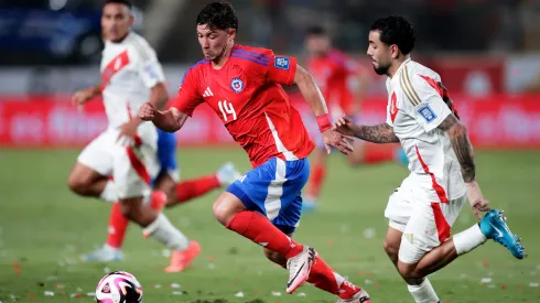 Chile pierde a pieza clave para duelo con Venezuela por Eliminatorias.
