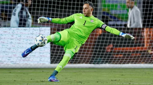 Se reflota la opción de Keylor Navas para firmar con Colo Colo en 2025.
