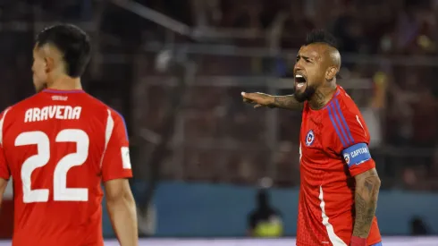 Arturo Vidal viajó en medio de las elecciones.
