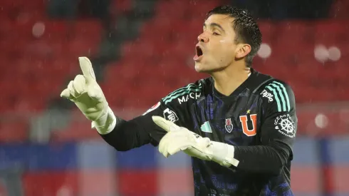 Cristopher Toselli se queda en la U.
