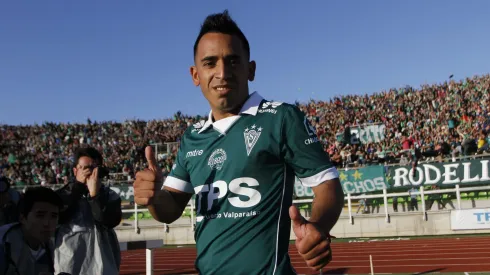 Retorna el talento al puerto.
