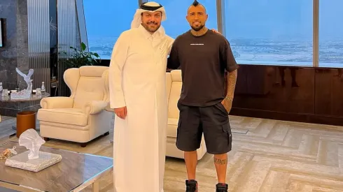 Arturo Vidal y el empresario Moutaz Al-Khayyat
