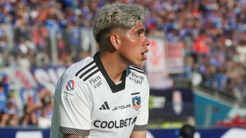 Jarita mete la cuchara por la salida de Palacios en Colo Colo.
