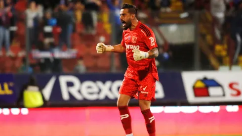 Hernán Galíndez jugó en  Universidad de Chile por un semestre.
