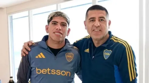 Carlos Palacios junto a Román Riquelme en Boca
