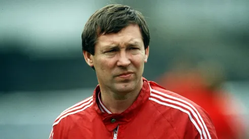 Alex Ferguson, entrenador del Aberdeen, en el entrenamiento previo a la final de la Recopa. 
