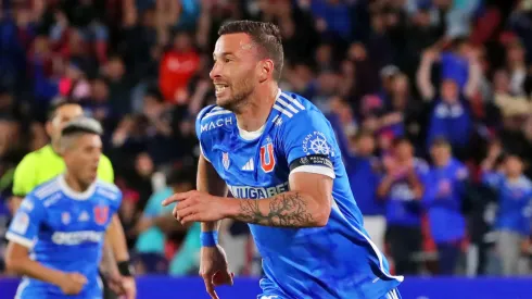 Pons es seguido desde Independiente de Santa Fe.
