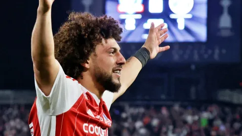 Falcón quiere una mejora de sueldo para quedarse en Colo Colo.
