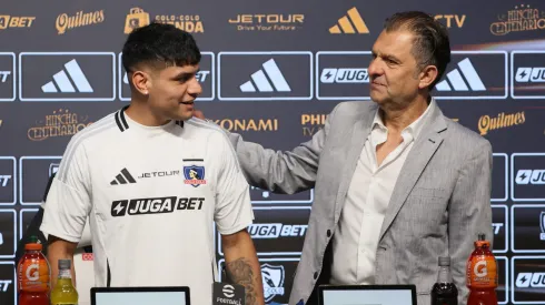 Claudio Aquino en su presentación por Colo Colo.
