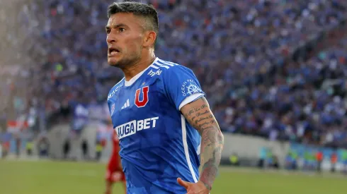 Charles Aránguiz no ha estado en los tres amistosos de la U.
