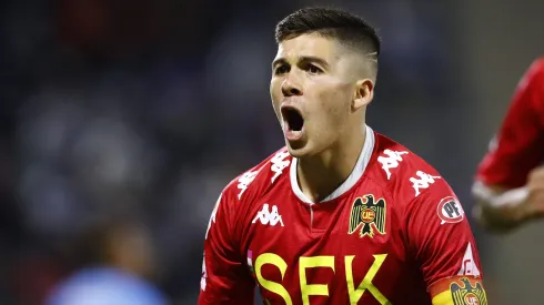 Víctor Felipe Méndez se acerca a Colo Colo
