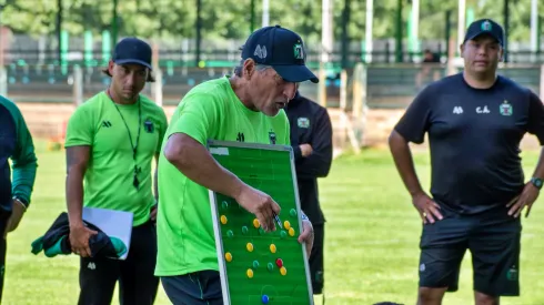 Salas tiene este sábado su debut en la banca de Deportes Temuco.
