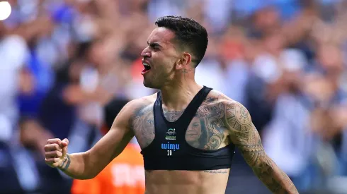 Hay lentitud en la llegada de Vegas a Colo Colo.
