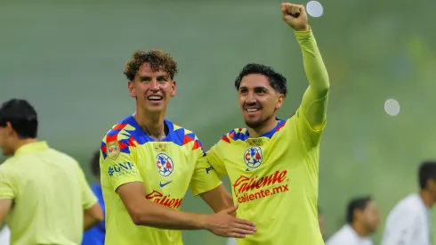 Diego Valdés e Igor Lichnovsky, dos de los tres chilenos que tiene el América.
