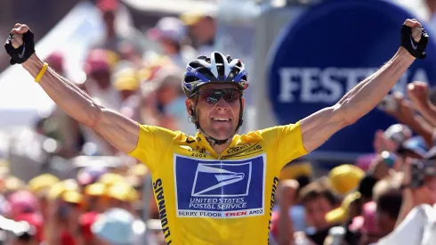Lance Armstrong gana el Tour de Francia en 2004
