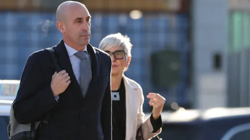 Luis Rubiales provoca escándalo en pleno juicio por beso a Jenni Hermoso. 
