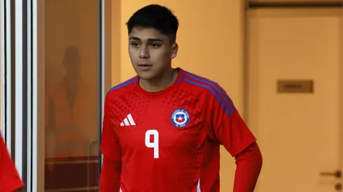 En Colo Colo siguen de cerca el momento de Pizarro
