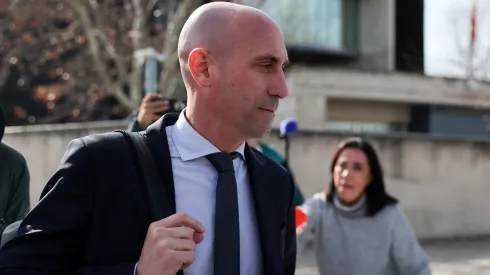 Luis Rubiales recibe sentencia de la Justicia por beso a Jenni Hermoso.
