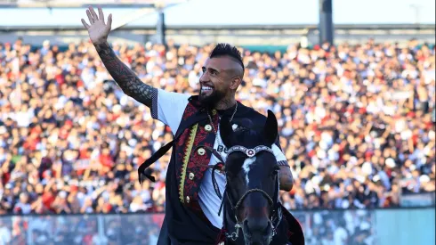 Vidal regaló su vino a todo el plantel albo
