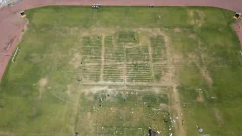 Así quedó la cancha para el duelo.
