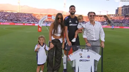 Amor recibió su homenaje por alcanzar 100 partidos en Colo Colo
