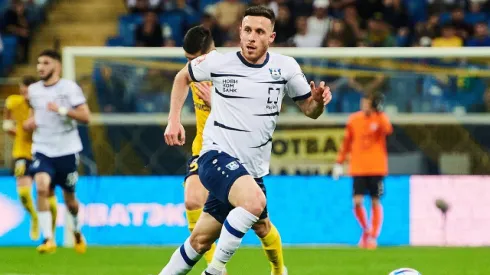 Ángelo Henríquez vuelve a Chile para jugar por Deportes La Serena.

