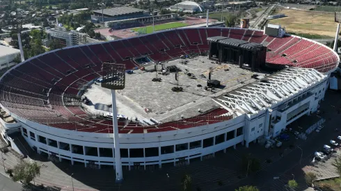 Ministro Pizarro y la cancha del Estadio Nacional por el fallido recital de Shakira.
