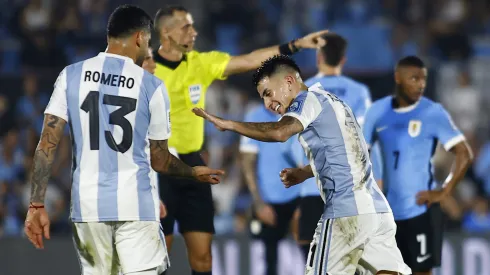 Triunfo de Argentina contra Uruguay a domicilio y sin Messi.
